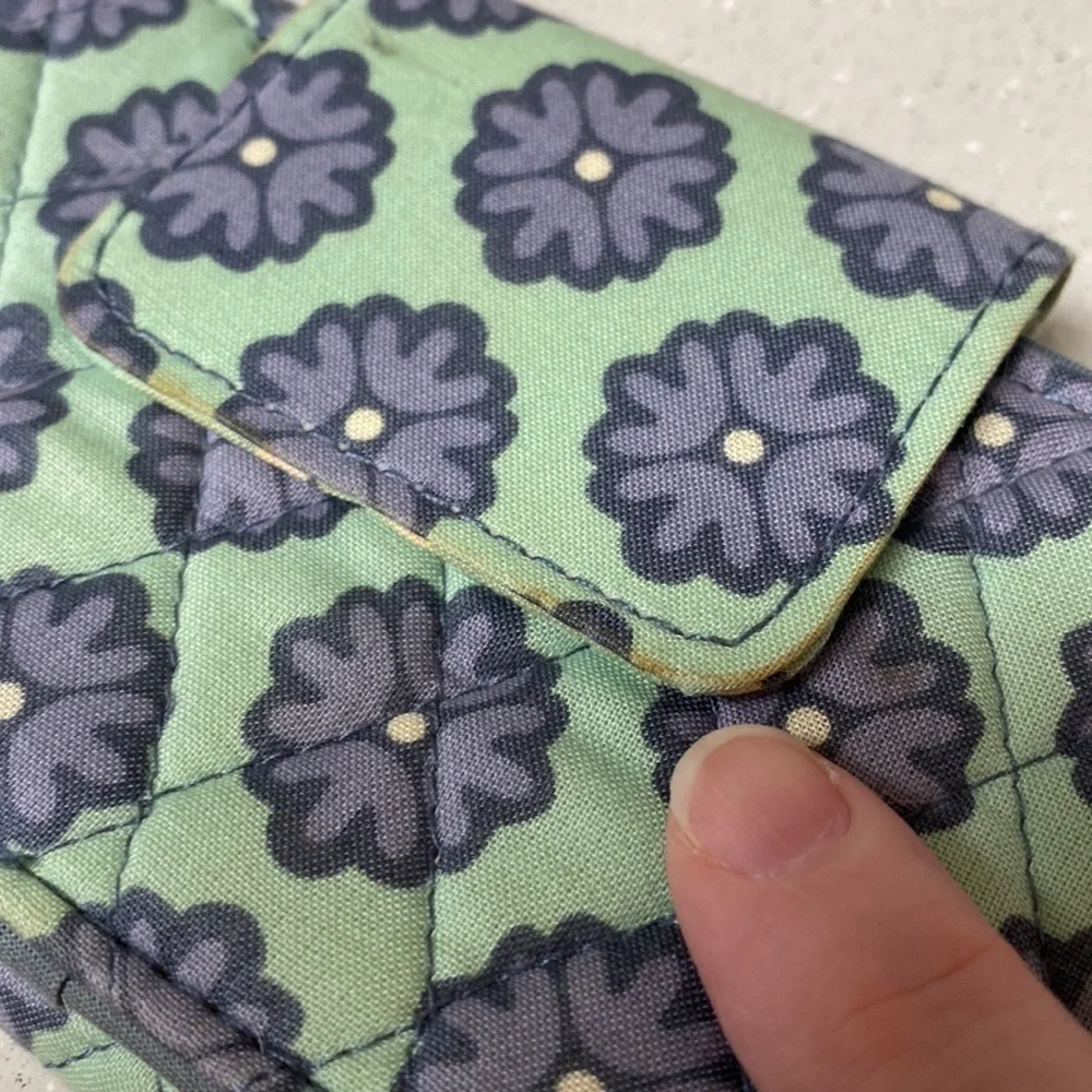 Vera Bradley lot of 2 wristlet and make up bag floral pattern possibly retired